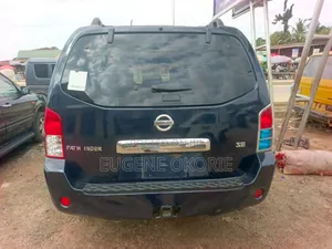 Nissan Pathfinder 2008 Black