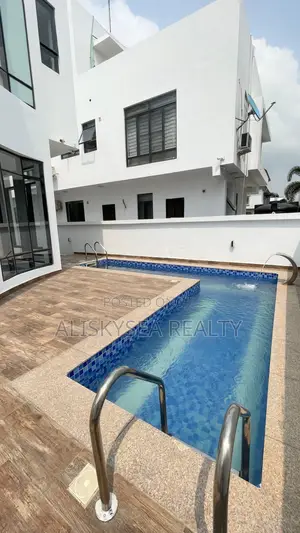 5bdrm Mansion in Pinnock Estate, Osapa london for sale