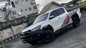 Toyota Hilux 2017 White