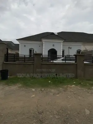 3bdrm Bungalow in Kanma Estate Phase 2, Sabon Lugbe for sale