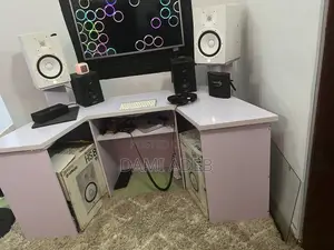 Yamaha Hs8