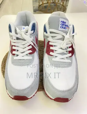 Nike Air Max 90 Athletic Club – Size 43 (Us 9.5)