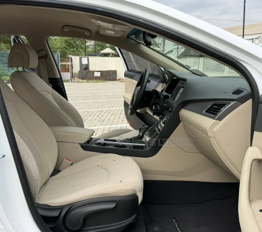 Hyundai Sonata SE 2017 White