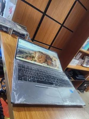 Laptop HP ZBook Firefly G8 16GB Intel Core i5 SSD 512GB