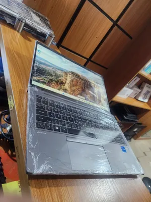 Laptop HP ZBook Firefly G8 16GB Intel Core i5 SSD 512GB
