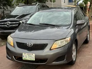 Toyota Corolla 2010 Gray