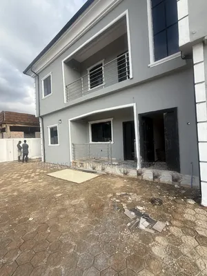 2bdrm Block of Flats in Briansbrain, Benin City for rent