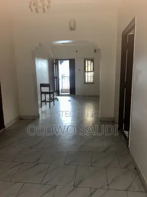 3bdrm Block of Flats in United Estate, Sangotedo for rent