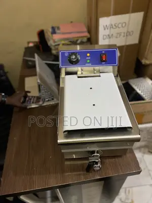 Heavy-Duty Single Tank Electric Fryer With Tap