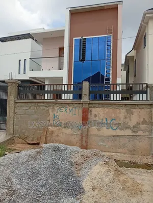 4bdrm Duplex in GRA Phase 1 for sale