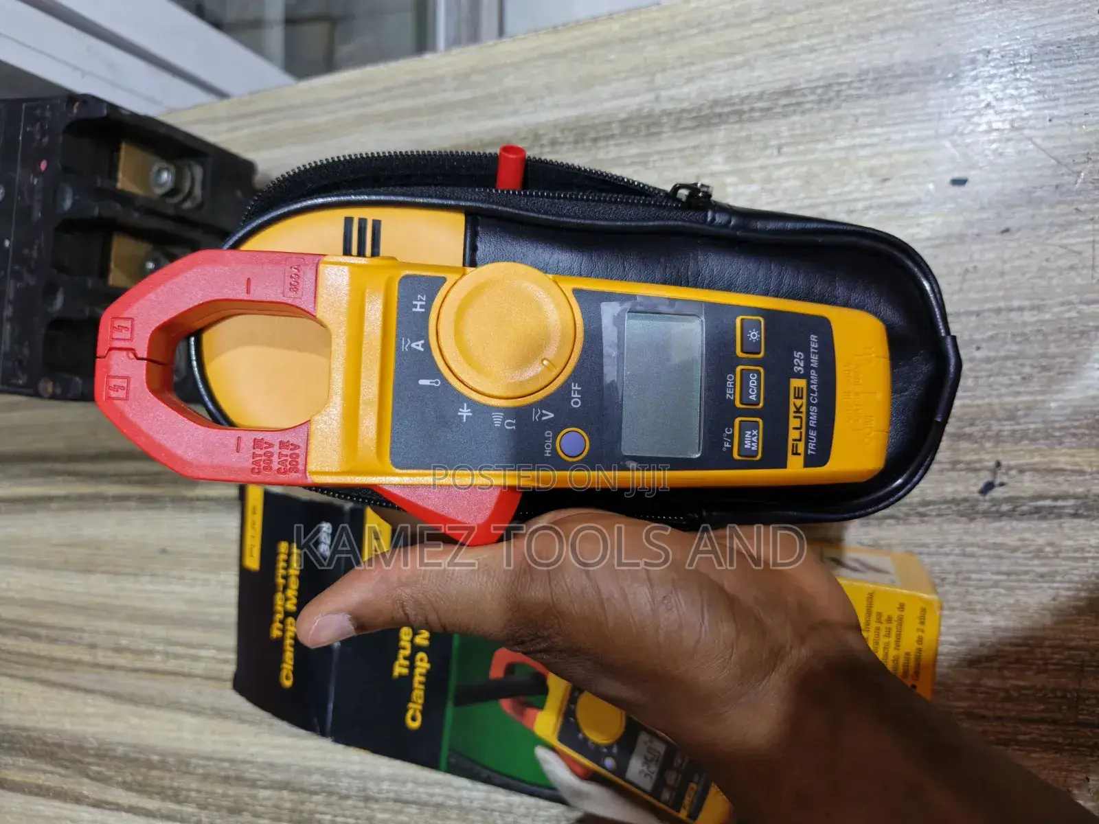 Fluke 325 Digital Clamp Meter