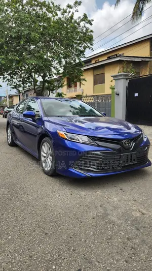 Toyota Camry 2018 Blue