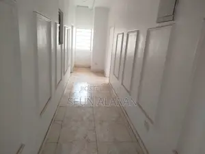 4bdrm House in Adetunji Estate, Iwo Road for sale