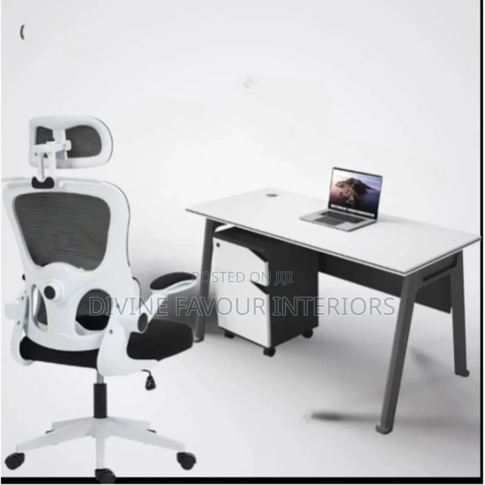Premium Office Table Egornomic Chai
