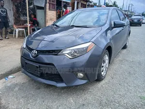Toyota Corolla 2015 Black
