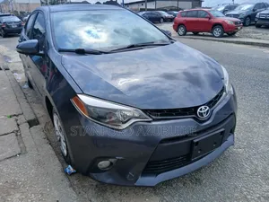 Toyota Corolla 2015 Black