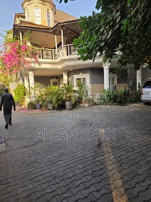 5bdrm Duplex in Wuse 2 for sale