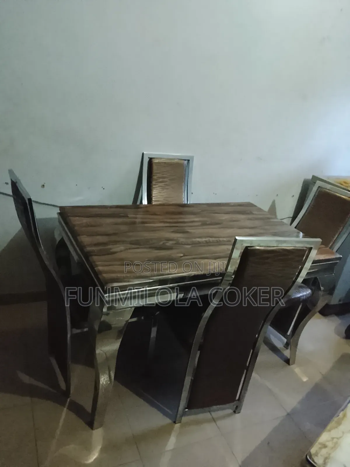 Brown Marble Dining Set 4 Setar