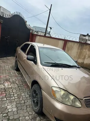 Toyota Corolla LE 2006 Gold