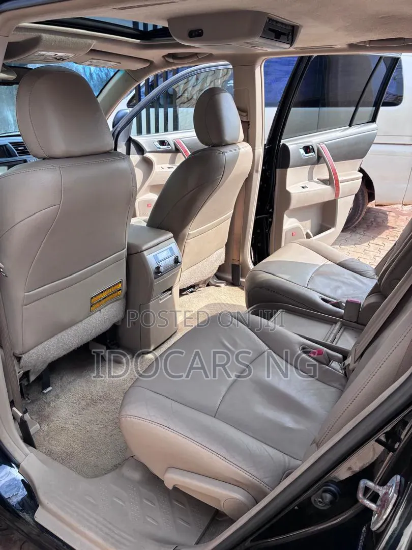 Toyota Highlander Limited 2010 Black