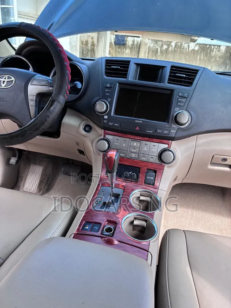 Toyota Highlander Limited 2010 Black