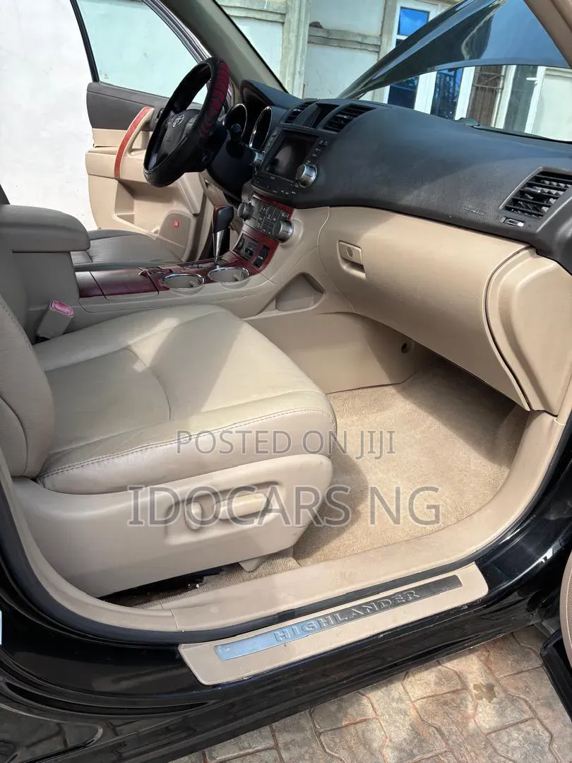 Toyota Highlander Limited 2010 Black