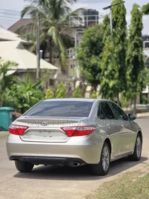 Toyota Camry 2015 Gold