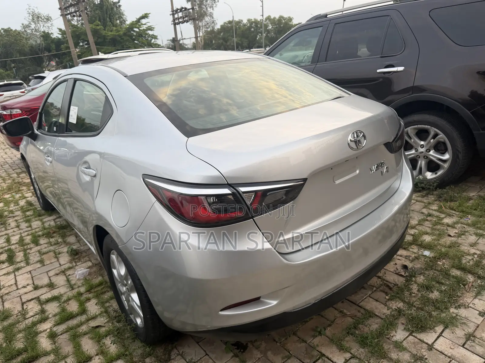 Toyota Yaris 2018 Silver