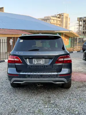Mercedes-Benz M Class ML350 4MATIC 4dr SUV AWD (3.5L 6cyl 7A) 2015 Gray