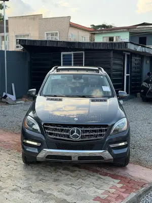 Mercedes-Benz M Class ML350 4MATIC 4dr SUV AWD (3.5L 6cyl 7A) 2015 Gray