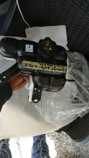 Radiator Coolant Tank Jeep Grand Cherokee 2023