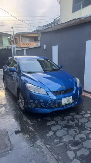 Toyota Matrix Hatchback FWD (1.8L 4cyl 5M) 2008 Blue
