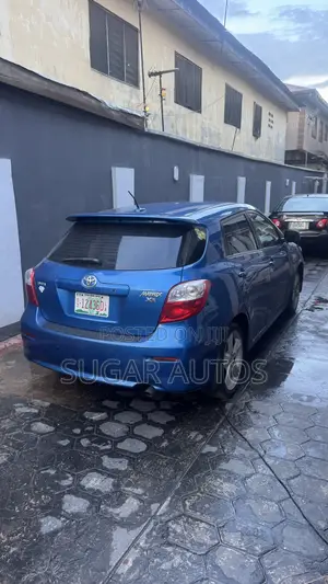 Toyota Matrix Hatchback FWD (1.8L 4cyl 5M) 2008 Blue