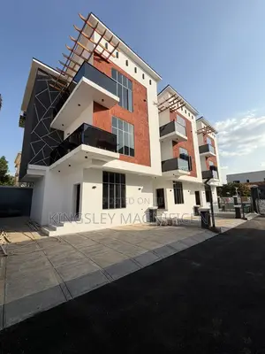 4bdrm Duplex in Utako for sale