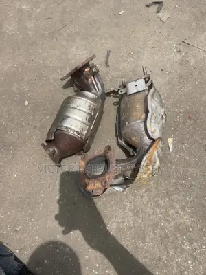 Engine Catalyst Converter Toyota Camry 2020 Model V6