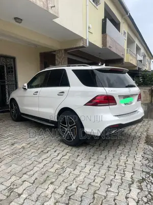 Mercedes-Benz GLE-Class 2016 White