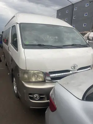 Toyota HiAce 2013 Brown