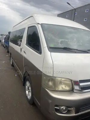 Toyota HiAce 2013 Brown