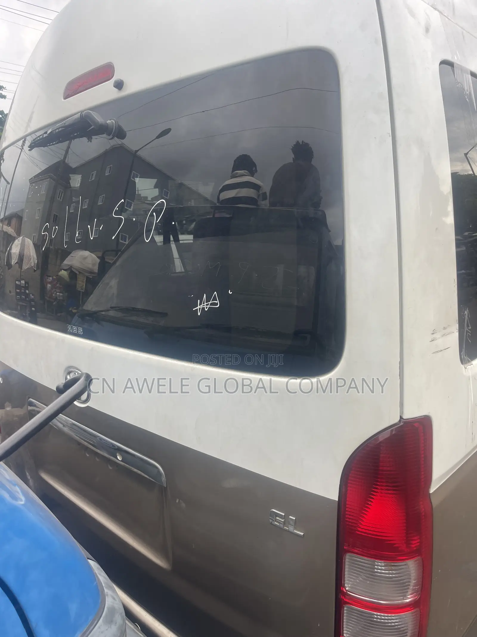 Toyota HiAce 2013 Brown