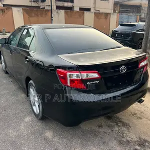 Toyota Camry SE 4dr Sedan (2.5L 4cyl 6A) 2013 Black