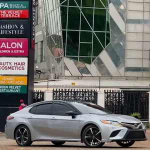 Toyota Camry XSE V6 (3.5L V6 8A) 2019 Silver
