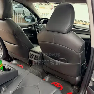 Toyota Camry XSE V6 (3.5L V6 8A) 2019 Silver