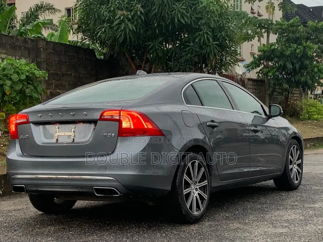 Volvo XC60 2016 Gray