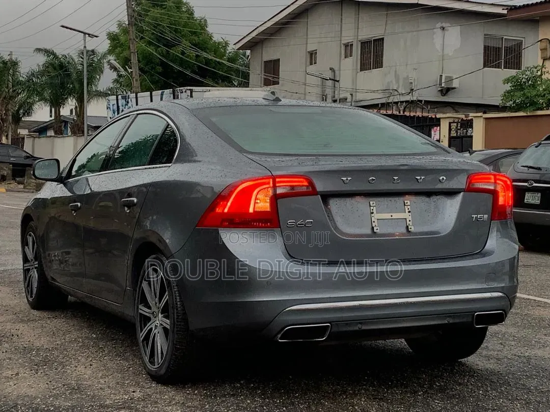 Volvo XC60 2016 Gray