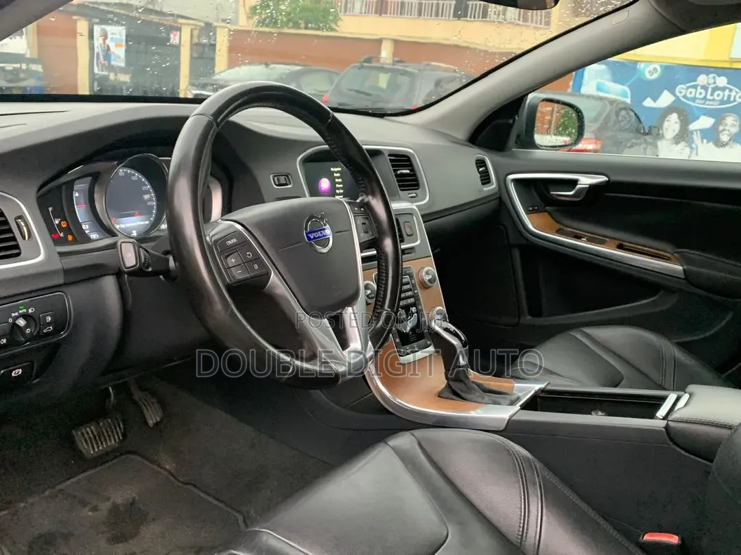 Volvo XC60 2016 Gray