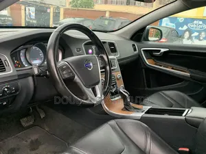 Volvo XC60 2016 Gray