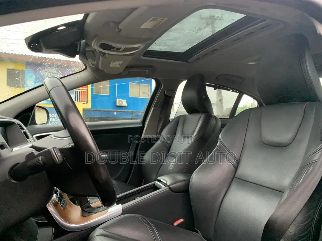 Volvo XC60 2016 Gray