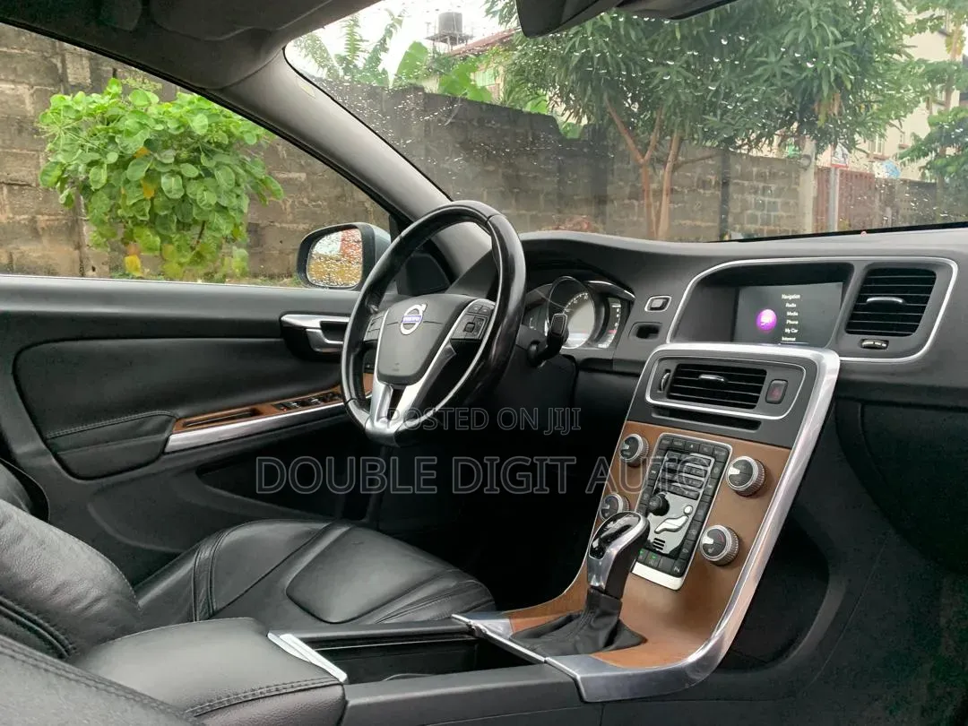 Volvo XC60 2016 Gray