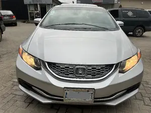 Honda Civic EX-L 4dr Sedan w/Nav (1.8L 4cyl CVT) 2014 Silver
