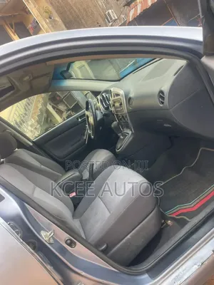 Toyota Matrix XR Hatchback FWD (1.8L 4cyl 4A) 2005 Blue